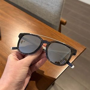 🔥🔥🔥Dior homme mirrored sunglasses! Case included with purchase🔥🔥🔥